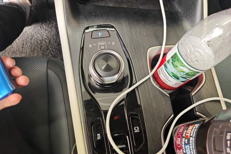Used Lexus RZ 2023 300e Long-Range Indulgence Edition Gear Lever