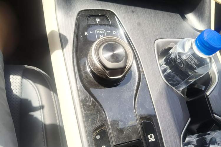 Used Lexus RZ 2023 450e All-Wheel Drive Luxury Edition Gear Lever