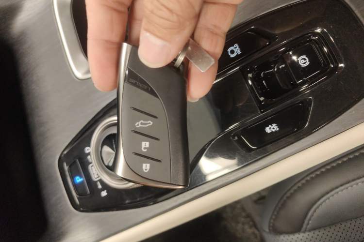 Used Lexus RZ 2023 450e All-Wheel Drive Luxury Edition Interior 1