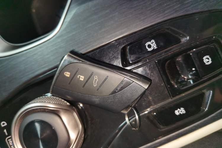 Used Lexus RZ 2023 450e All-Wheel Drive Luxury Edition Interior 1