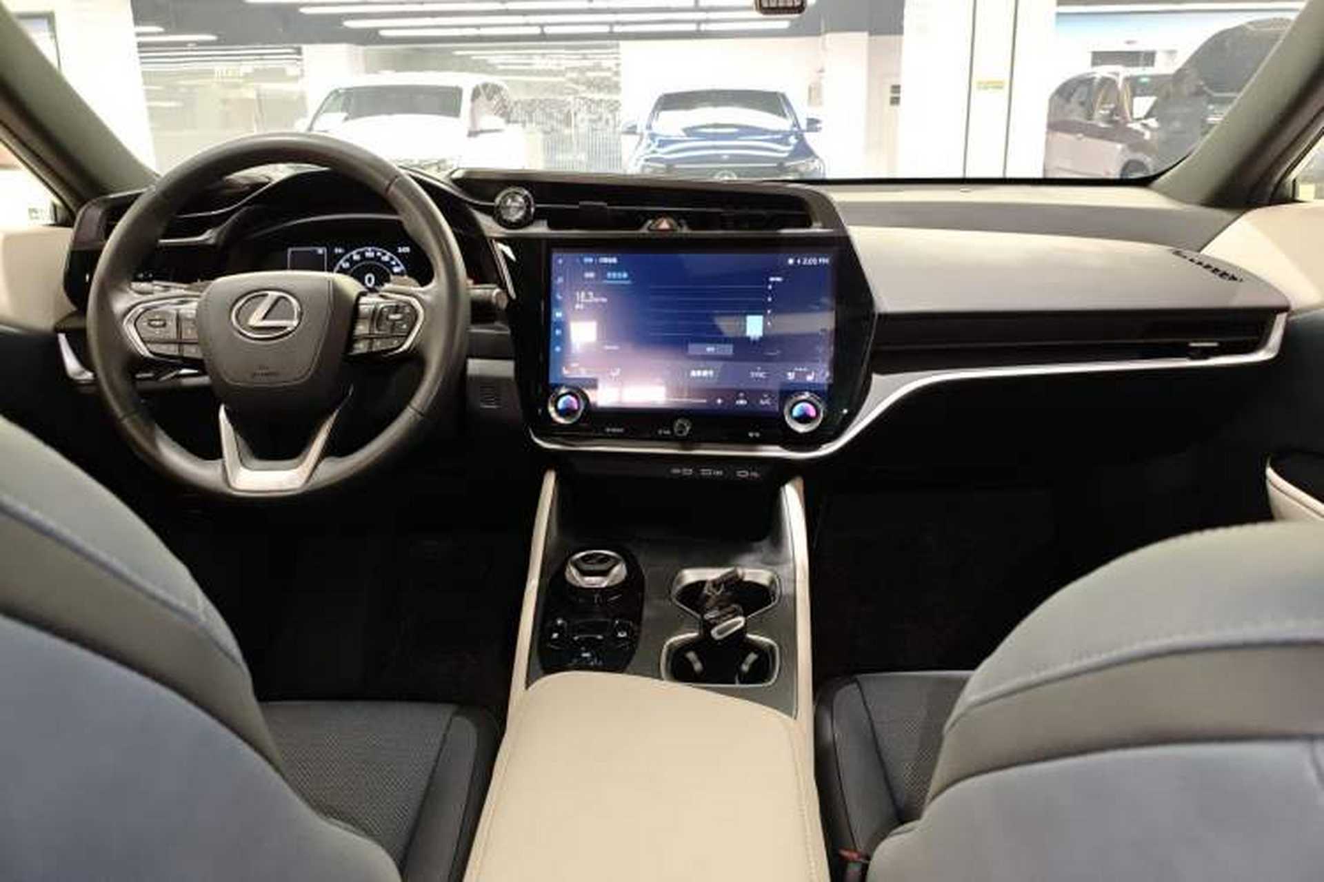 Used Lexus RZ 2023 450e All-Wheel Drive Luxury Edition Interior 2