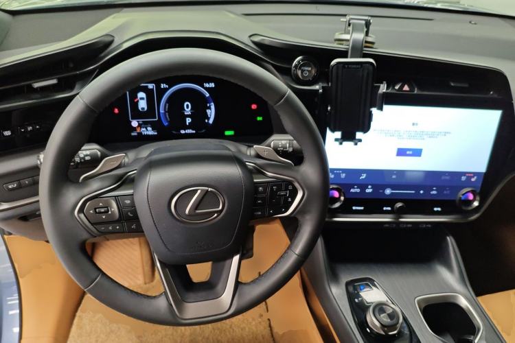 Used Lexus RZ 2023 450e All-Wheel Drive Luxury Edition Interior 2