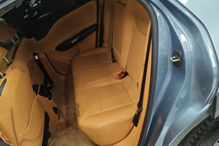 Used Lexus RZ 2023 450e All-Wheel Drive Luxury Edition Interior 4