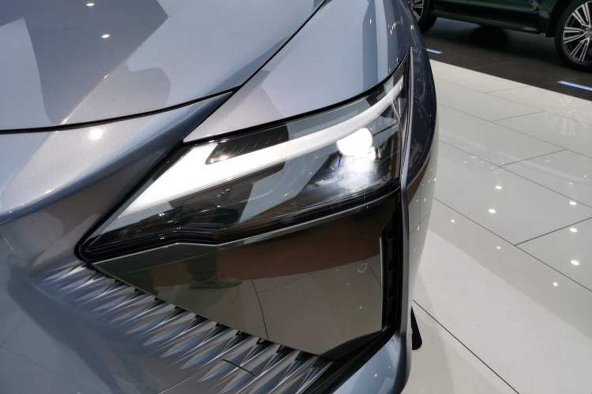 Used Lexus RZ 2023 450e All-Wheel Drive Luxury Edition Left Front Headlight