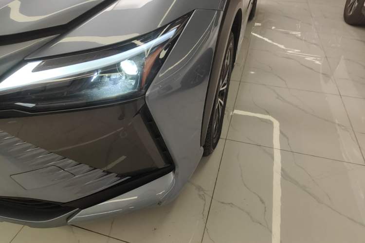 Used Lexus RZ 2023 450e All-Wheel Drive Luxury Edition Left Front Headlight
