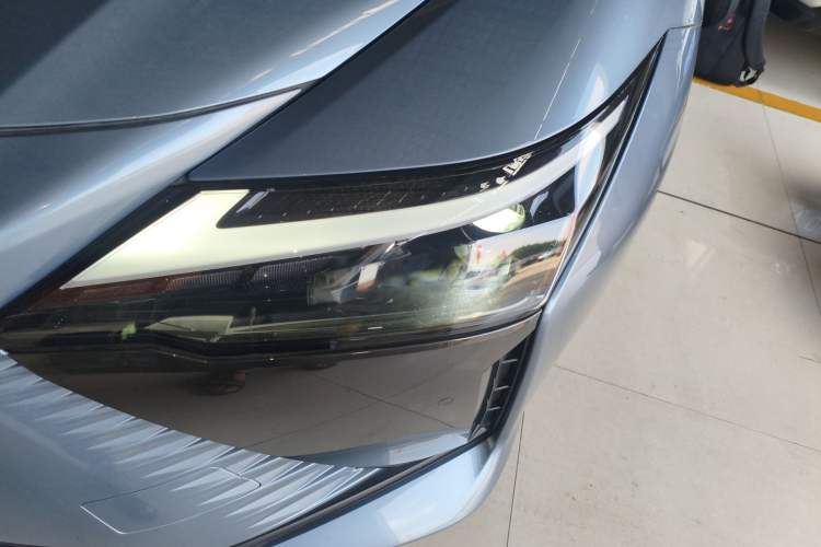 Used Lexus RZ 2023 450e All-Wheel Drive Luxury Edition Left Front Headlight
