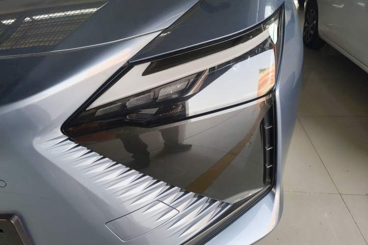 Used Lexus RZ 2023 450e All-Wheel-Drive Long-Range Version Left Front Headlight