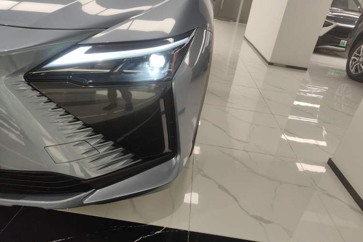 Used Lexus RZ 2023 450e All-Wheel Drive Luxury Edition Left Front Headlight