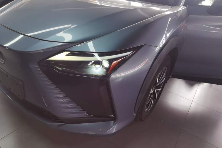 Used Lexus RZ 2023 450e All-Wheel Drive Luxury Edition Left Front Headlight