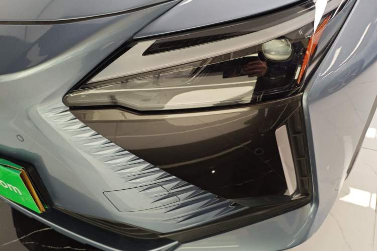 Used Lexus RZ 2023 450e All-Wheel Drive Luxury Edition Left Front Headlight