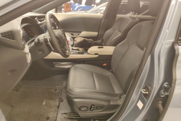 Used Lexus RZ 2023 450e All-Wheel Drive Luxury Edition Left Front Seat