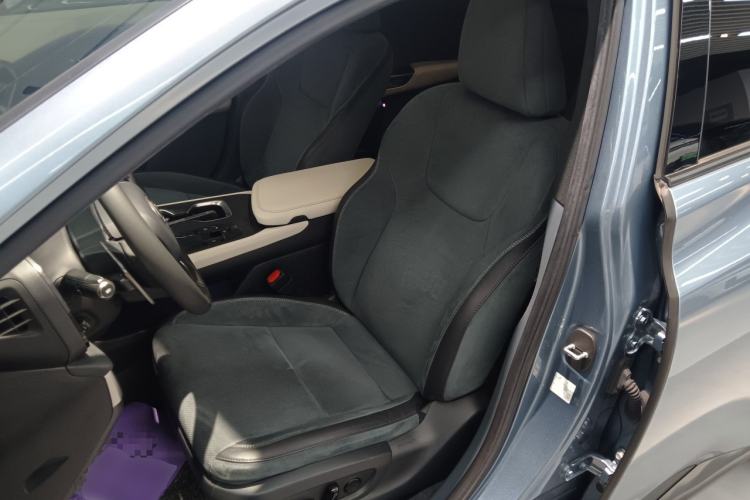 Used Lexus RZ 2023 450e All-Wheel-Drive Luxury Edition Left Front Seat