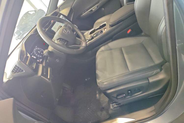Used Lexus RZ 2023 450e All-Wheel Drive Luxury Edition Left Front Seat
