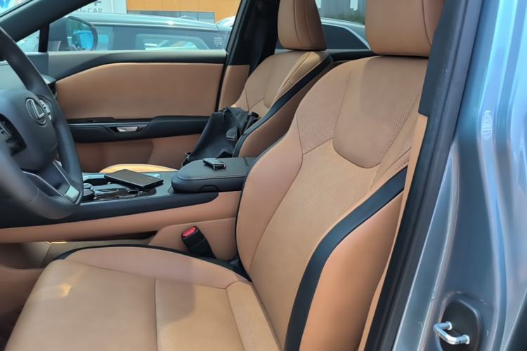 Used Lexus RZ 2023 450e All-Wheel Drive Luxury Edition Left Front Seat