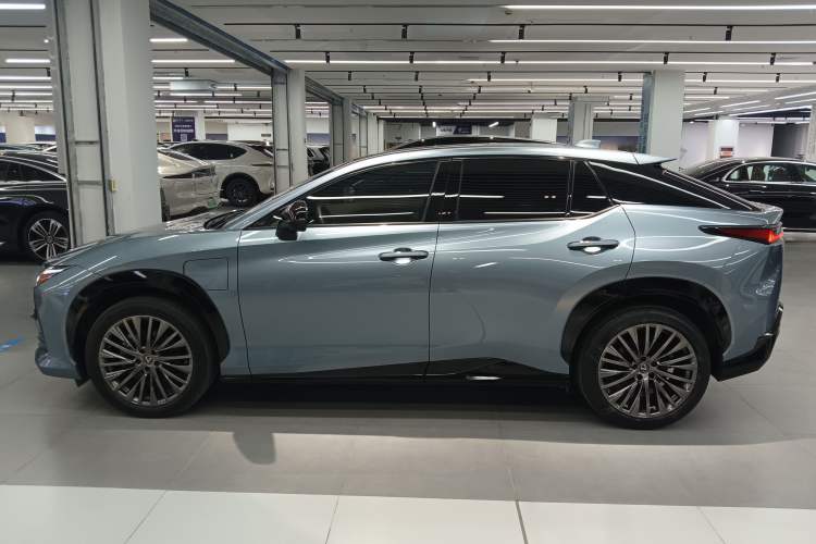 Used Lexus RZ 2023 450e All-Wheel-Drive Luxury Edition Left Side