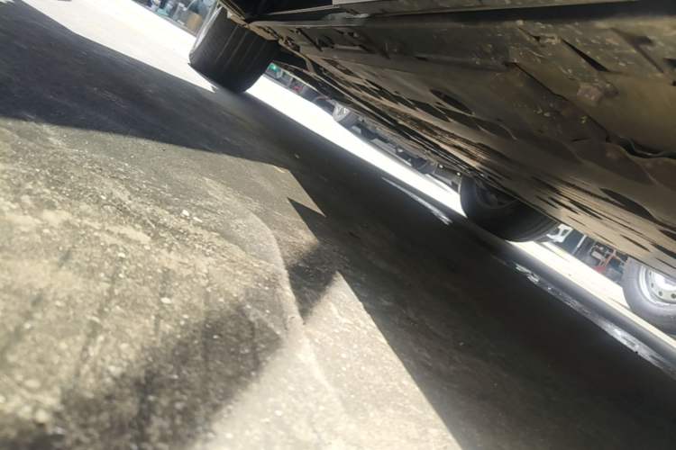 Used Lexus RZ 2023 450e All-Wheel Drive Luxury Edition Left Side Sill