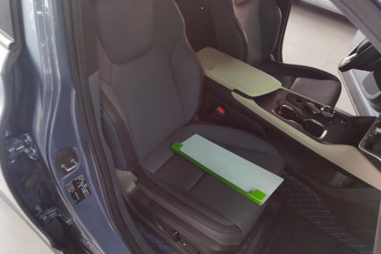 Used Lexus RZ 2023 450e All-Wheel Drive Luxury Edition Right Front Seat