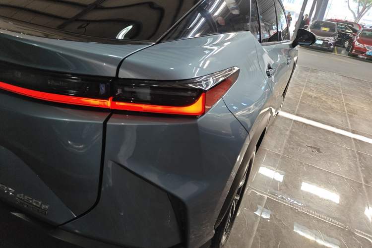 Used Lexus RZ 2023 450e All-Wheel Drive Luxury Edition Right Rear Taillight