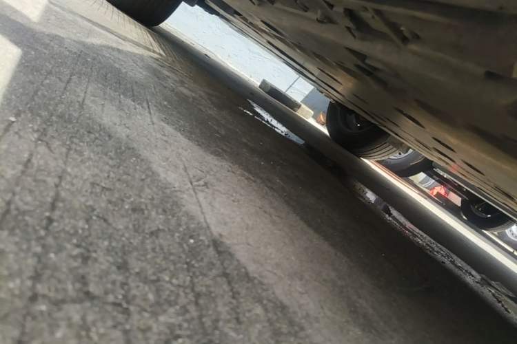 Used Lexus RZ 2023 450e All-Wheel Drive Luxury Edition Right Side Sill