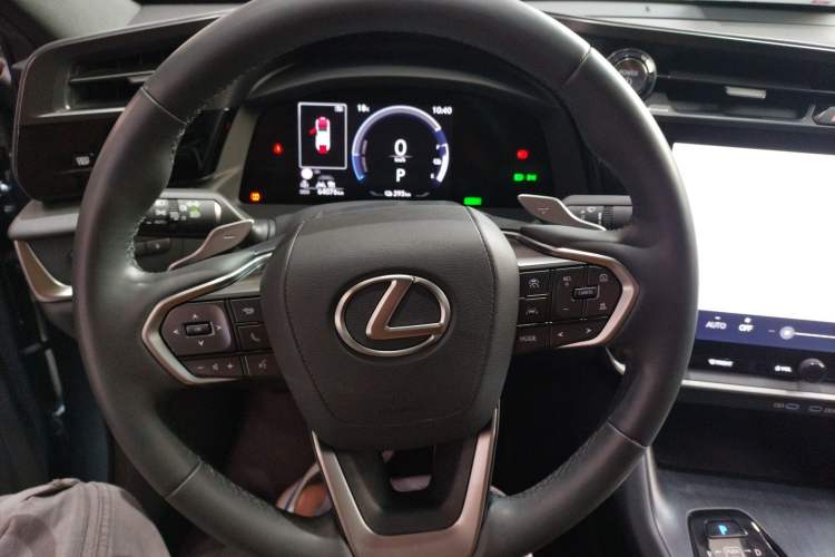 Used Lexus RZ 2023 450e All-Wheel Drive Luxury Edition Steering Wheel