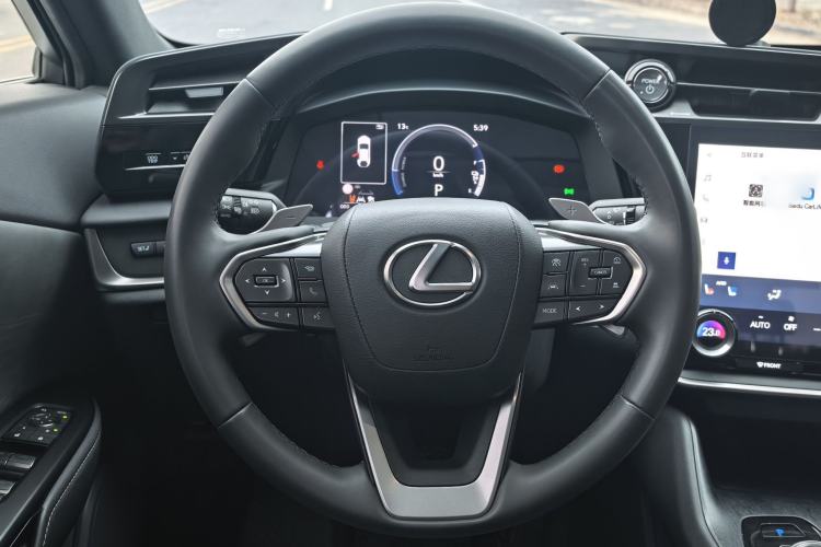 Used Lexus RZ 2023 450e All-Wheel Drive Luxury Edition Steering Wheel