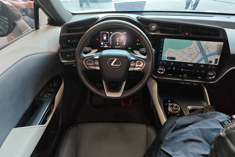 Used Lexus RZ 2023 450e All-Wheel Drive Luxury Edition Steering Wheel