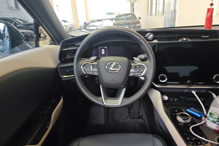Used Lexus RZ 2023 300e Long-Range Indulgence Edition Steering Wheel