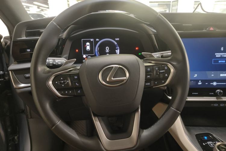 Used Lexus RZ 2023 450e All-Wheel Drive Luxury Edition Steering Wheel