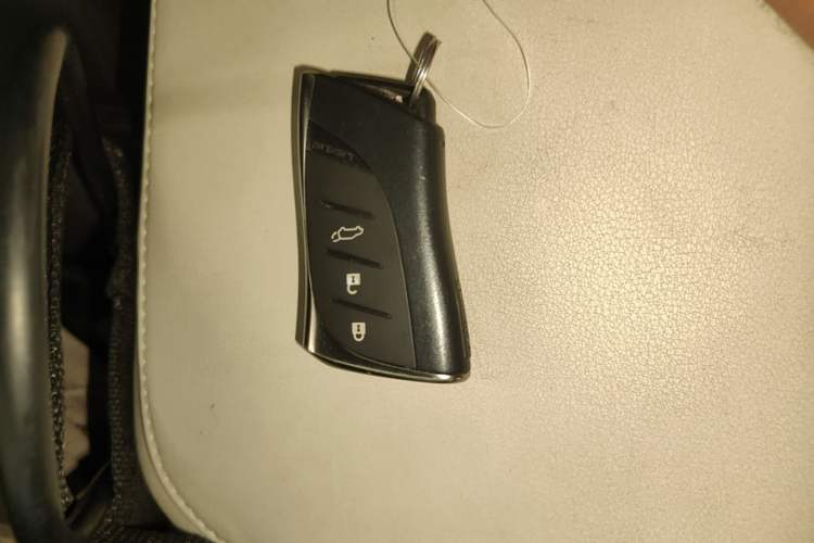 Used Lexus RZ 2023 450e All-Wheel Drive Luxury Edition Vehicle Key