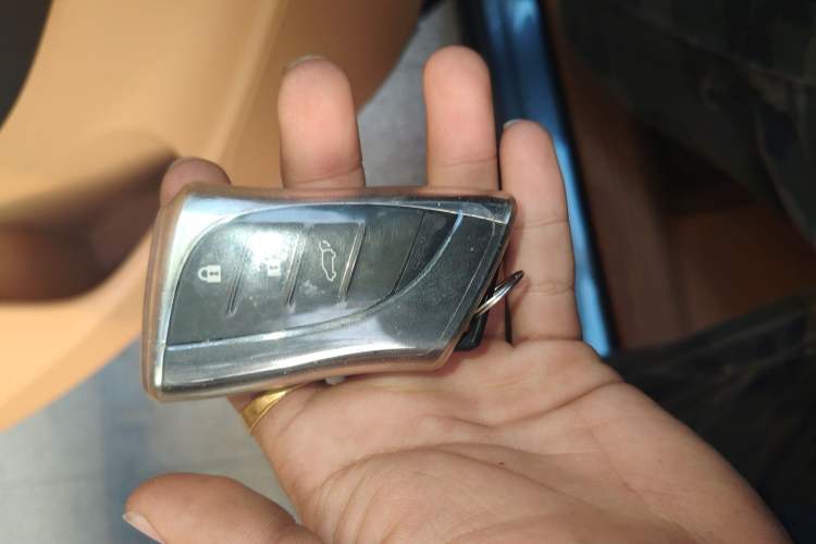 Used Lexus RZ 2023 450e All-Wheel Drive Luxury Edition Vehicle Key
