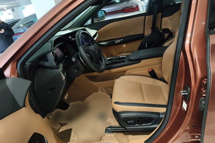 Used Lexus RZ 2023 450e All-Wheel Drive Luxury Edition Left Front Seat
