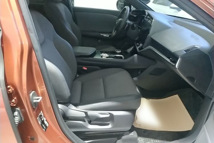 Used Lexus RZ 2023 450e All-Wheel-Drive Long-Range Version Right Front Seat