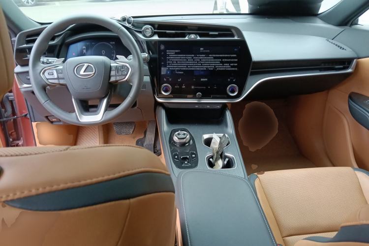 Used Lexus RZ 2023 450e All-Wheel Drive Luxury Edition Center Console
