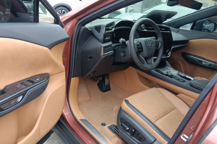 Used Lexus RZ 2023 450e All-Wheel Drive Luxury Edition Driver Seat