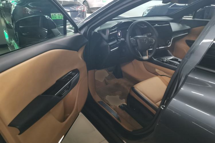 Used Lexus RZ 2023 300e Long-Range Indulgence Edition Driver Seat