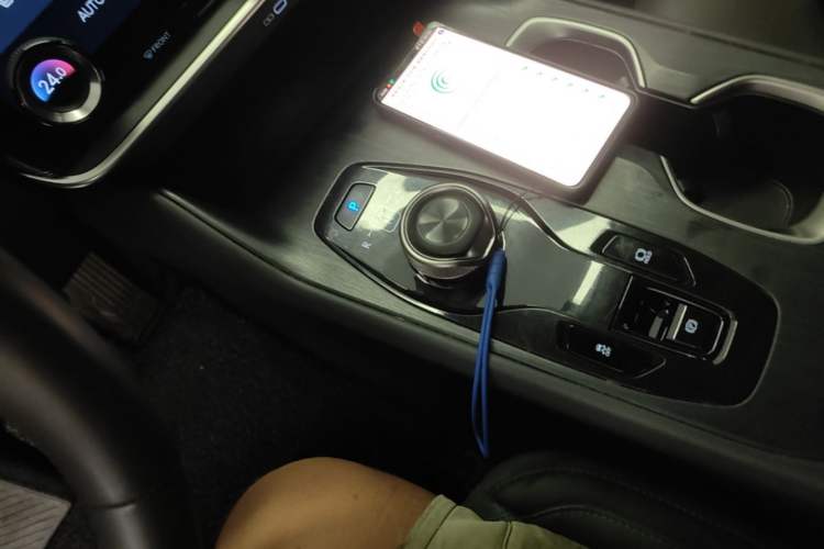 Used Lexus RZ 2023 450e All-Wheel Drive Luxury Edition Gear Lever