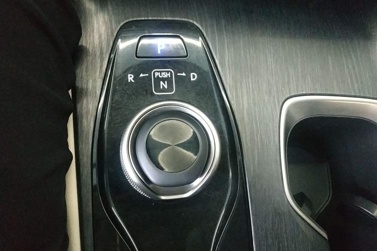 Used Lexus RZ 2023 450e All-Wheel Drive Luxury Edition Gear Lever