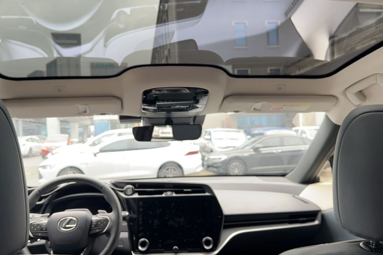Used Lexus RZ 2023 450e All-Wheel Drive Luxury Edition Headliner