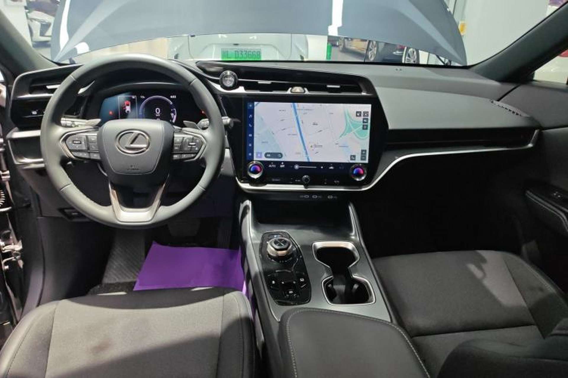 Used Lexus RZ 2023 450e All-Wheel-Drive Long-Range Version Interior 2