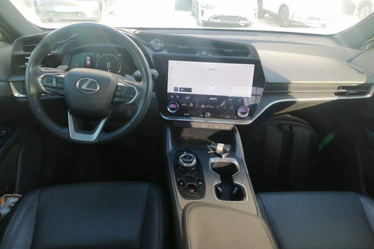 Used Lexus RZ 2023 450e All-Wheel Drive Luxury Edition Interior 2
