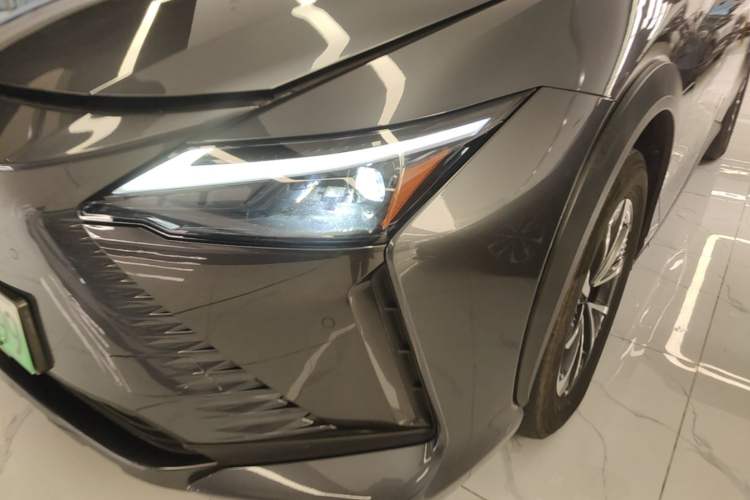 Used Lexus RZ 2023 450e All-Wheel Drive Luxury Edition Left Front Headlight