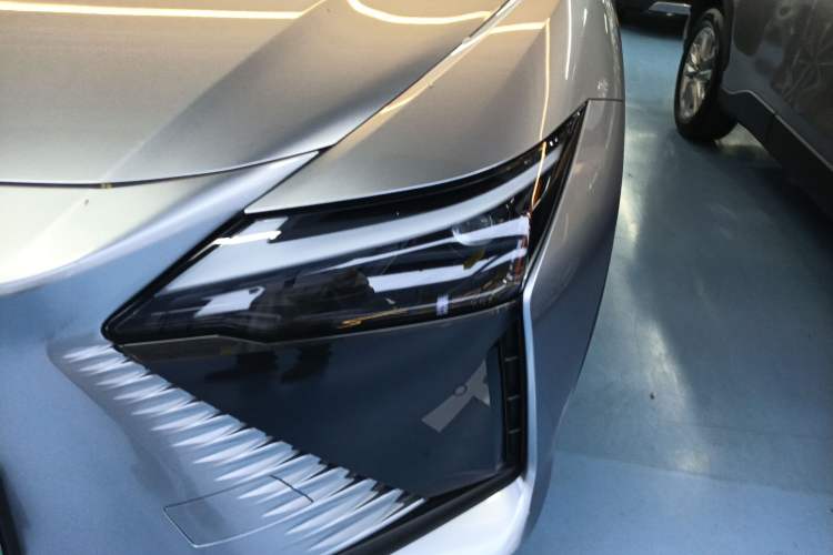 Used Lexus RZ 2023 450e All-Wheel Drive Luxury Edition Left Front Headlight