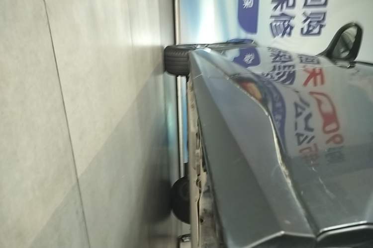 Used Lexus RZ 2023 450e All-Wheel Drive Luxury Edition Left Side Sill