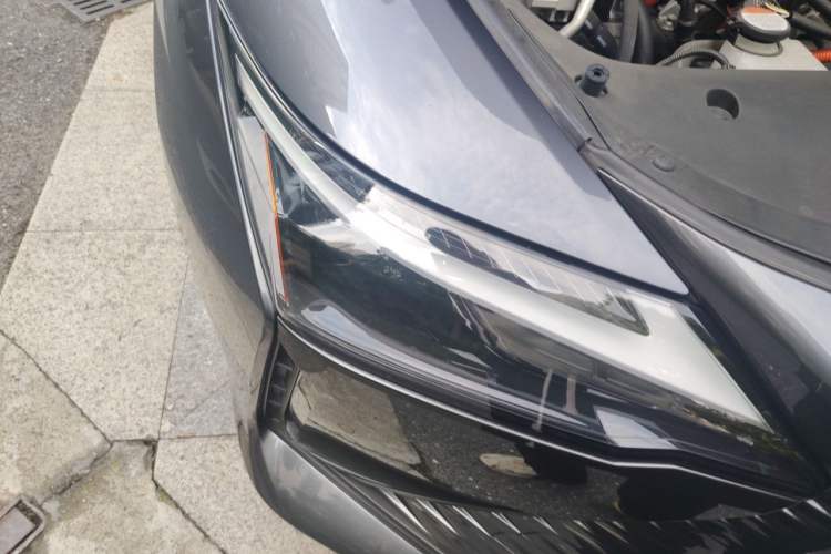 Used Lexus RZ 2023 450e All-Wheel Drive Luxury Edition Right Front Headlight