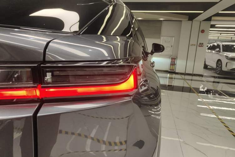 Used Lexus RZ 2023 450e All-Wheel Drive Luxury Edition Right Rear Taillight