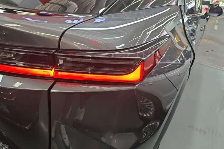 Used Lexus RZ 2023 450e All-Wheel Drive Luxury Edition Right Rear Taillight