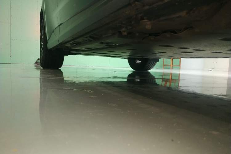 Used Lexus RZ 2023 450e All-Wheel Drive Luxury Edition Right Side Sill