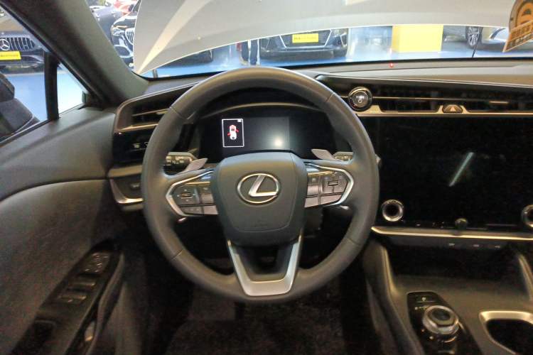 Used Lexus RZ 2023 450e All-Wheel Drive Luxury Edition Steering Wheel