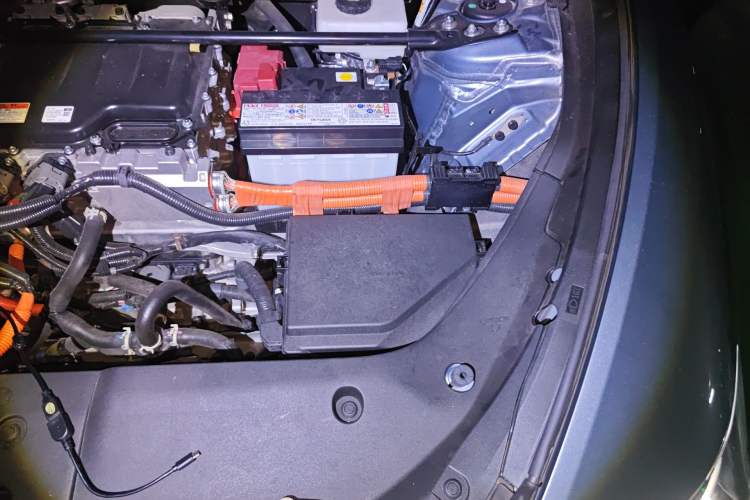 Used Lexus RZ 2023 450e All-Wheel Drive Luxury Edition Engine Bay Left