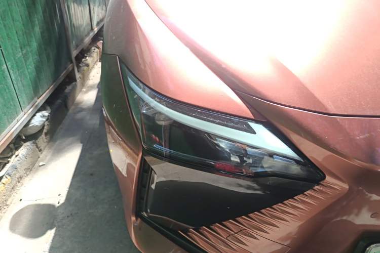 Used Lexus RZ 2023 450e All-Wheel Drive Luxury Edition Right Front Headlight